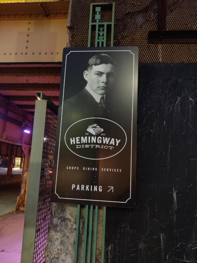 Historic Oak Park Home For 6 / Hemingway District Bagian luar foto